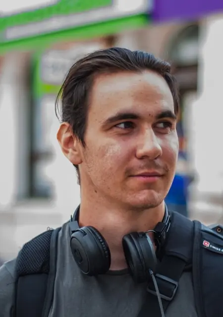 Я Андрей, 25, знакомлюсь на одну ночь в Охтирка