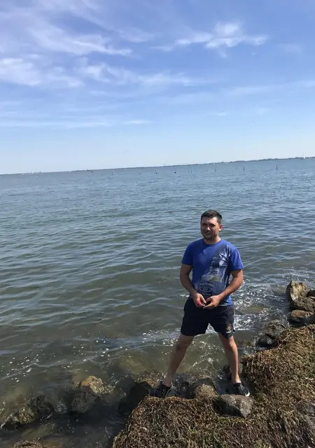 Я Bogdan, 43, из Винницы, ищу знакомство для приятного времяпровождения