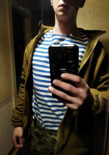 Я Денис, 23, знакомлюсь без обязательств в Мирнограде