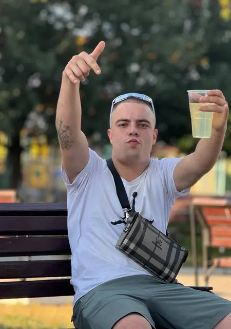 Nikita из Харькова, ищу на сайте знакомства без обязательств