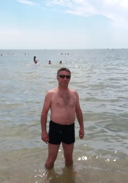 Олексндр из Львова, ищу на сайте знакомства без обязательств