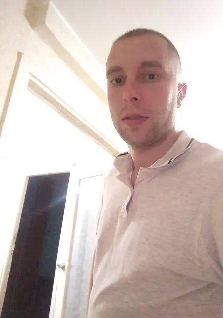 Илья из Минска, мне 29, познакомлюсь на одну ночь