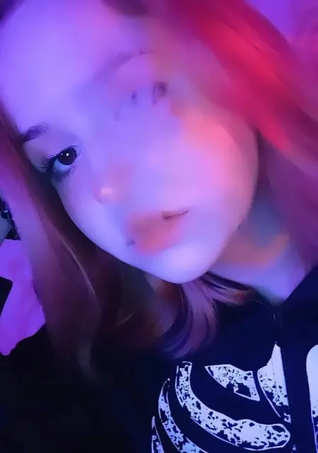 Я Маша, 18, из Киева, ищу знакомства без обязательств