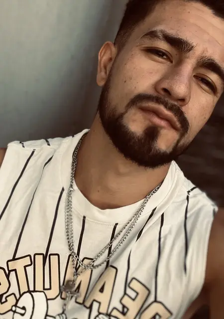 Ezequiel из Гвадалахары, ищу на сайте знакомства на одну ночь