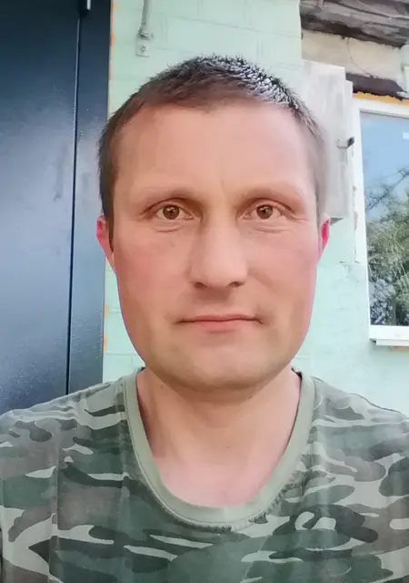 Я Александр, 25, знакомлюсь на одну ночь в Луганске