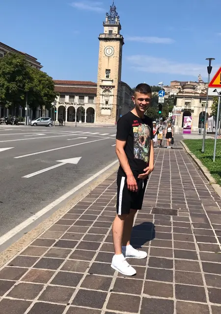 Сергий Компанець из Черновцов, мне 27, познакомлюсь на одну ночь