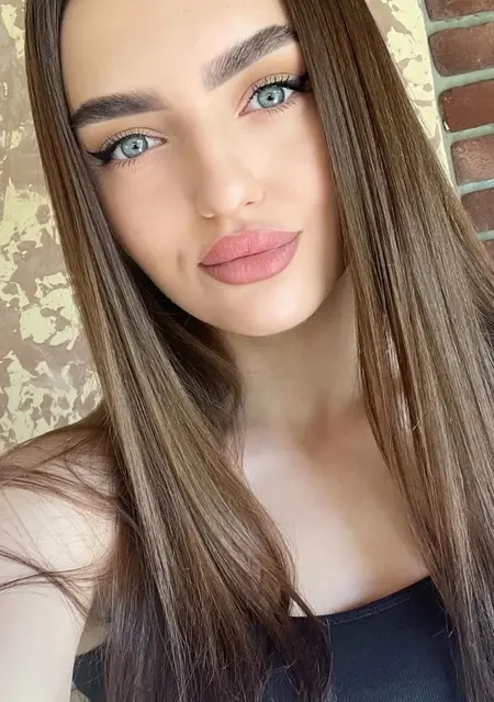 Я Ольга, 22, из Трускавца, ищу знакомство для постоянных отношений