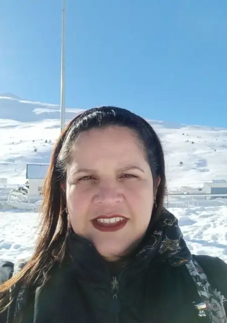 Soy Nay, 41 años, conociéndome en Madrid