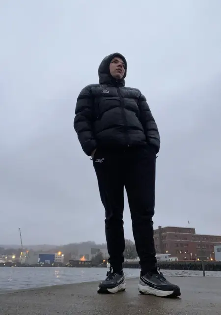 Artem из Осло, ищу на сайте дружбу