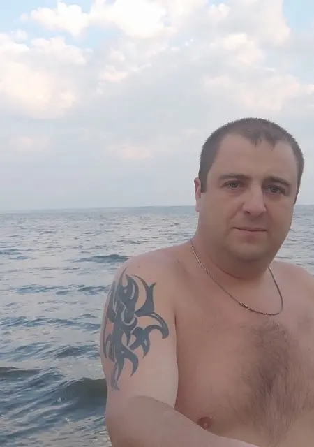 Я Сергей, 40, из Энергодара, ищу знакомства без обязательств