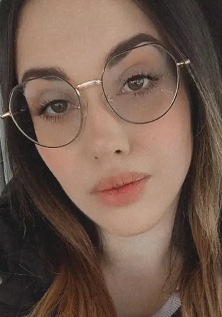 Я Megan Hernández, 26, знакомлюсь на одну ночь в Гранаде