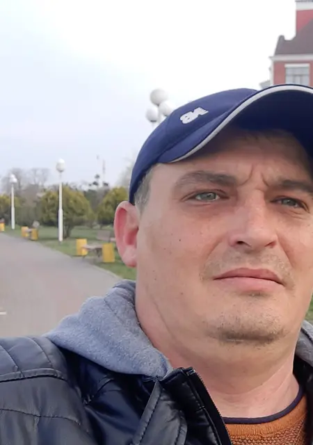 Я Дмитрий, 42 років, знайомлюсь без зобов'язань у Миколаєві