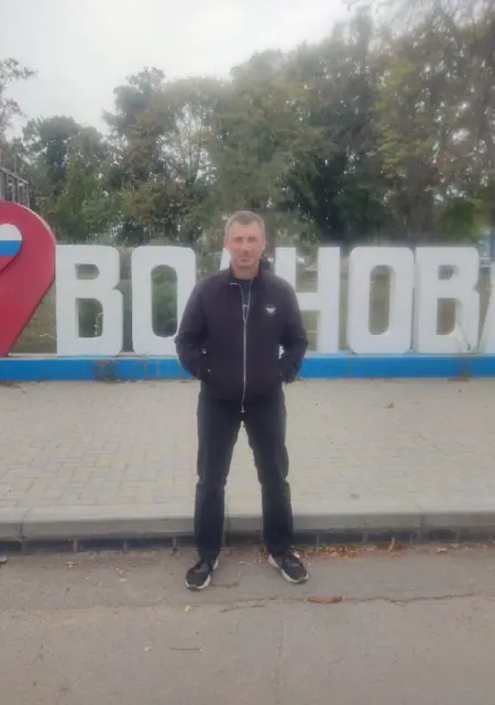 Дмитрий из Волновахи, ищу на сайте знакомства без обязательств