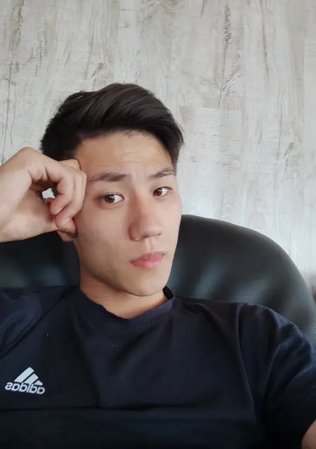 Андрей из Львова, мне 25, познакомлюсь на одну ночь