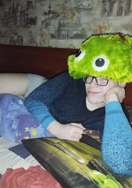 Я Илюшка, 20, из Макеевки, ищу знакомства без обязательств