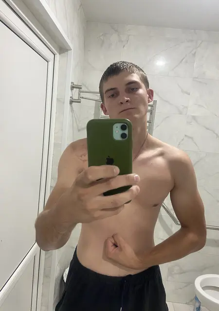 Я Николай, 23, из Новомосковска, ищу знакомство для постоянных отношений