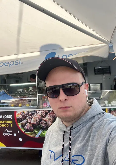 Я Робин, 35, знакомлюсь для приятного времяпровождения в Черновцах