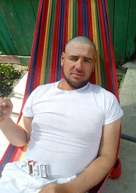 Александр з Ізмаїл, шукаю на сайті постійні стосунки