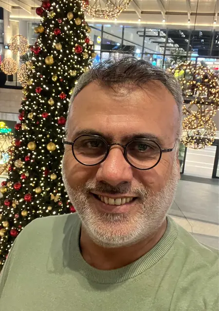 Я Cem, 45, знакомлюсь для дружбы в Измире