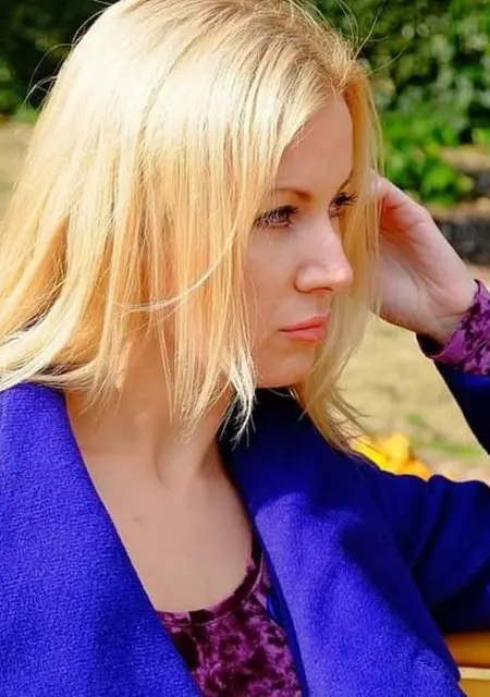 Я Elisabeth, 44, знакомлюсь в Афинах