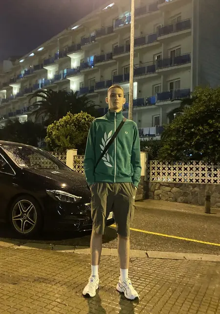 Артем из Киева, ищу на сайте знакомства на одну ночь