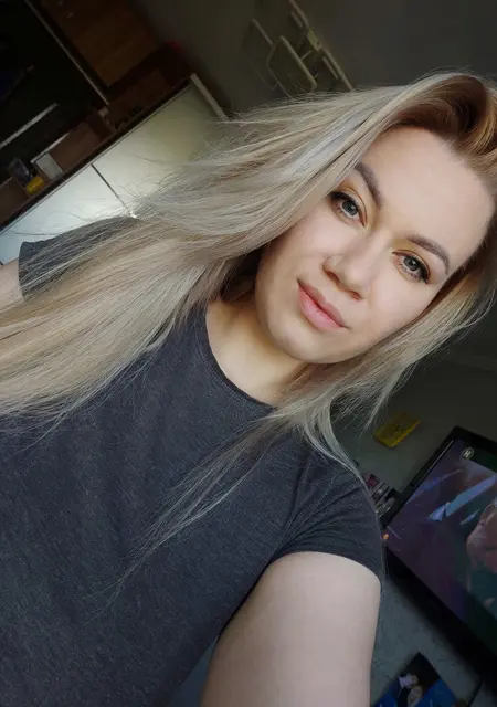 Я Александра, 27, из Днепра, ищу знакомство для постоянных отношений