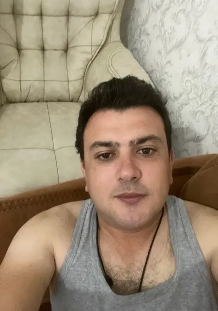 Melih из Адана, мне 34, познакомлюсь для приятного времяпровождения