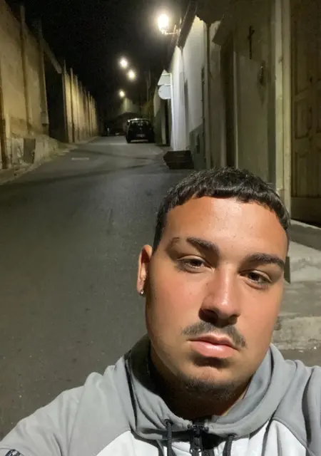 Aythami из Лас-пальмас-де-гран-канария, ищу на сайте знакомства на одну ночь