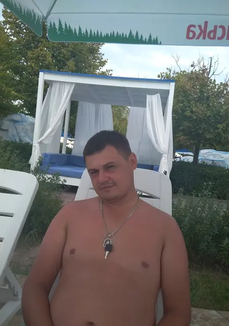 Александр из Черновцов, мне 37, познакомлюсь на одну ночь