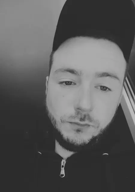 Я Андрюшка, 31 років, знайомлюсь без зобов'язань у Рівному