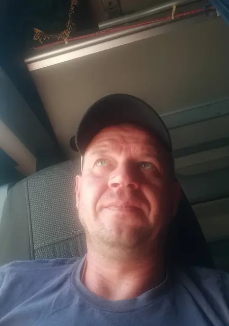 Andtey из Черновцов, мне 43, познакомлюсь на одну ночь