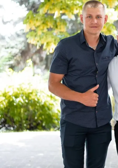 Алексей из Запорожья, мне 30, познакомлюсь на одну ночь