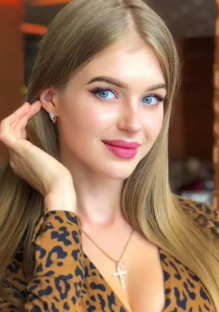 Кристина из Николаева, ищу на сайте знакомства на одну ночь