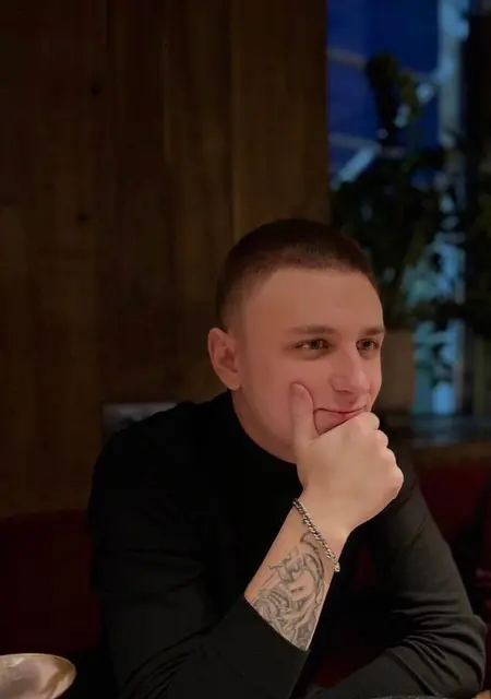 Я Дмитрий, 22, из Днепра, ищу знакомство для общения