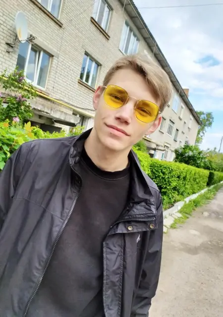 Виталик из Жмеринки, мне 23, познакомлюсь на одну ночь