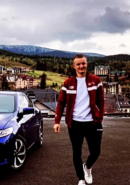 Incognito из Черкасс, мне 27, познакомлюсь для дружбы