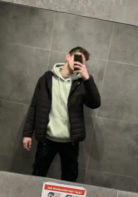 Micha из Кракова, ищу на сайте знакомства на одну ночь