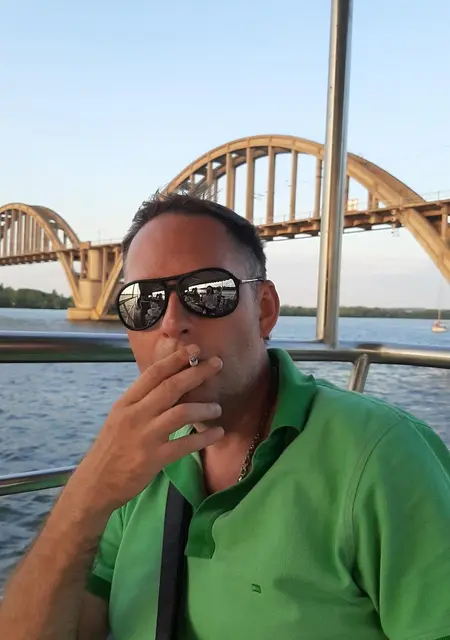 Андрей з Дніпра, мені 47 років, познайомлюсь для приємного проведення часу