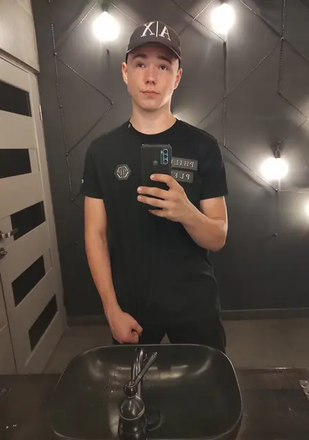 Діма з Берегове, шукаю на сайті знайомства на одну ніч