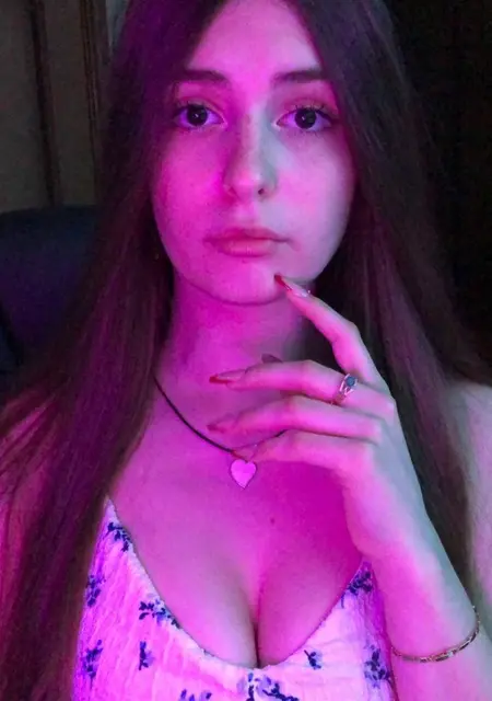 Я Леся, 18, из Нововолынска, ищу знакомство для общения