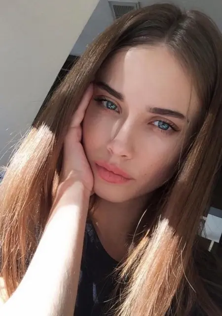 Я Кира, 24, из Смелы, ищу знакомства без обязательств