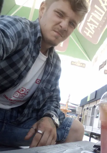 Я Олександр, 20, знакомлюсь без обязательств в Хмельницком