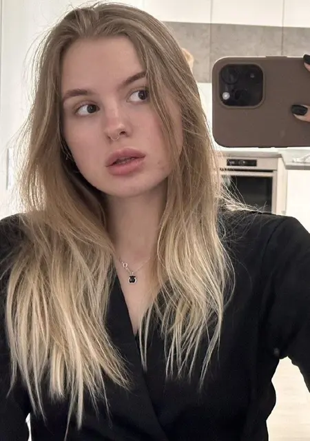 Я Крис, 21 років з Одеса, шукаю знайомство для спілкування