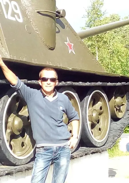 Я Егор, 50, знакомлюсь на одну ночь в Донецке