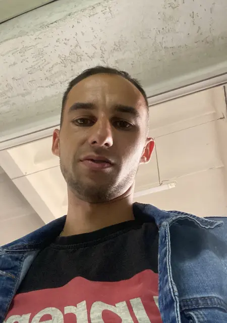 Vitalik з Вінниці, мені 27 років, познайомлюсь для приємного проведення часу