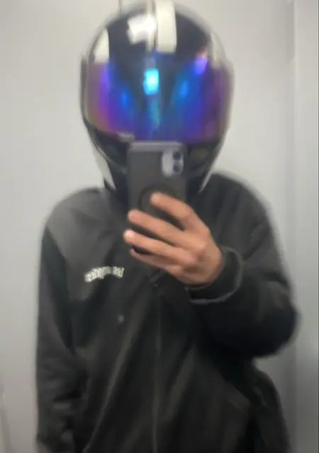 Я Саша, 18, из Миргорода, ищу знакомства на одну ночь