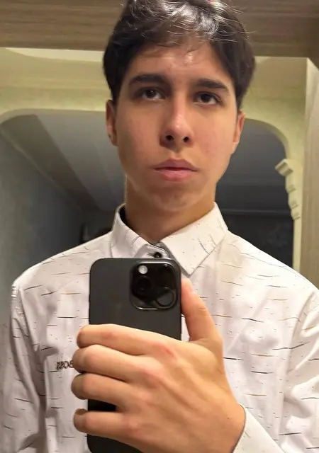 Oskar from Aberystwyth, 19 years old, ready to meet for one-night stand