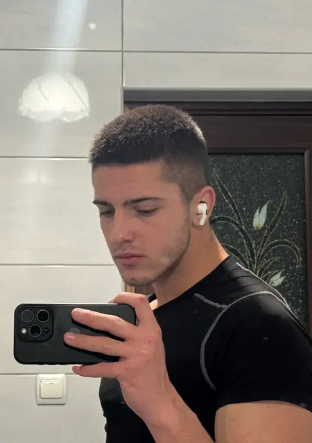 Віктор из Ужгорода, ищу на сайте знакомства на одну ночь