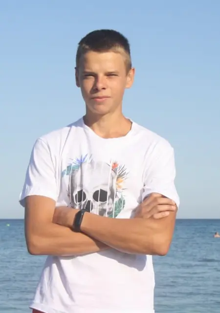 Максим из Макеевки, ищу на сайте знакомства на одну ночь