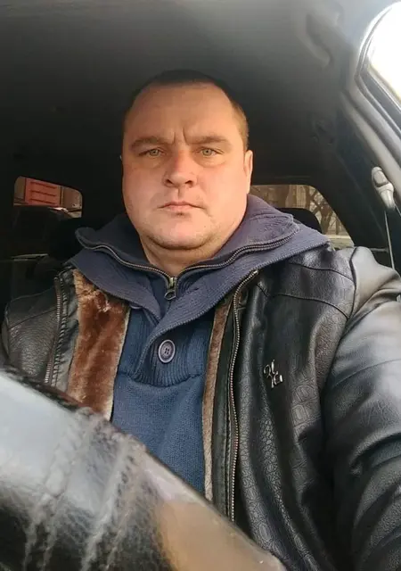 Я Александр, 44 років з Одеси, шукаю знайомства без зобов'язань